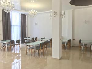 Hotel Skyline Batumi的休息区