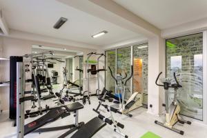 Posilňovňa alebo fitness centrum v ubytovaní Hotel Tami Residence