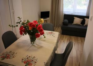 A seating area at Apartmánový dom Mária