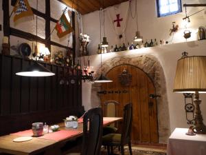 En restaurang eller annat matställe på Dinkelsbühler Kunst-Stuben