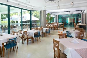 Ресторант или друго място за хранене в Hotel Aktinia - All Inclusive