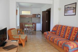 Kuchyň nebo kuchyňský kout v ubytování Hotel Radik