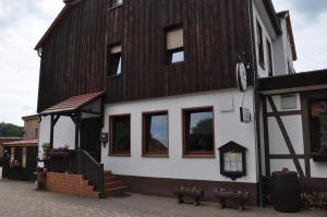 Zgradba, v kateri se nahaja hotel