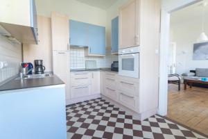 Η κουζίνα ή μικρή κουζίνα στο Ferienwohnung FischersFru