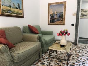 Posedenie v ubytovaní Nunziata Apartment