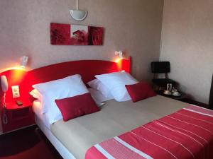 Galeriebild der Unterkunft Hôtel du Commerce in Les Sables-dʼOlonne