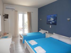 Gallery image of Sea Pebble Studios in Mikros Gialos