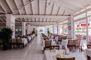 Restaurace v ubytování Karbel Hotel