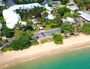 
A bird's-eye view of Coral Sands Beachfront Resort
