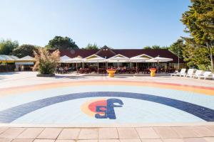 Πισίνα στο ή κοντά στο Mobile Home