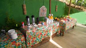 Makanan di atau berdekatan inn ini