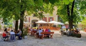 Ресторант или друго място за хранене в Schlosshof Castello