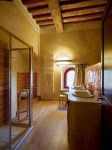 Koupelna v ubytování Relais Borgo Petrognano