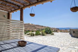 Gallery image of Andrea's Tinos House in Agios Sostis
