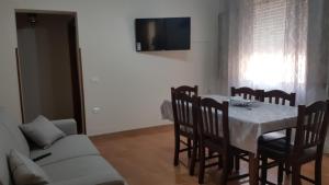 TV a/nebo společenská místnost v ubytování Casa Turismo "Madonna del Paradiso"