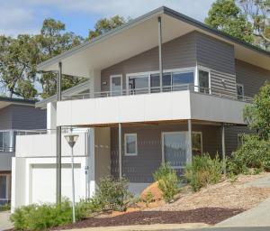 an image of a house at The Villa Dunsborough in Dunsborough