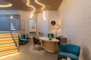 Posezení v ubytování Leonardo Hotel Negev