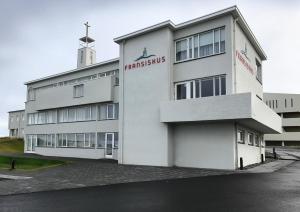 The building in which a szállodákat is located