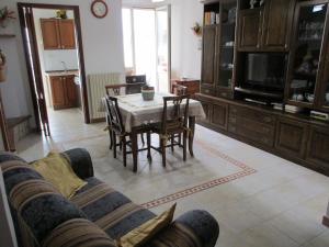 A kitchen or kitchenette at Casa Dario