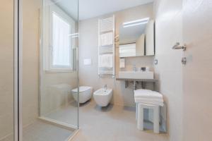 Łazienka w obiekcie Hotel Delfino Venezia Mestre