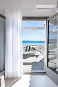 Fotografia z galérie ubytovania Beach Bird Swallow v destinácii Megáli Panayía