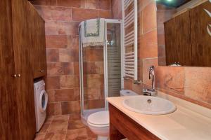 A bathroom at La Illeta