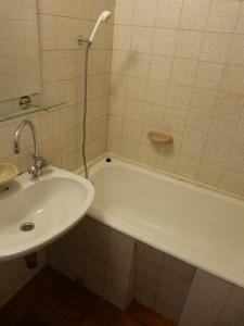 Óbuda Apartments tesisinde bir banyo