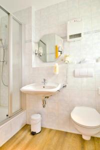 Ein Badezimmer in der Unterkunft Villa Auszeit Hotel Garni