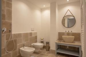A bathroom at Romantic Relais Sorrento