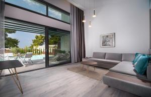 Гостиная зона в Lagomandra Beach Hotel