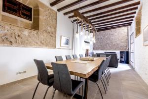 Posedenie v ubytovaní Townhouse Can Butxaca By homevillas360