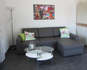 Posezení v ubytování Ferienwohnung Mien Tohuus + 1 fotografie