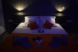 Säng eller sängar i ett rum på Takis apartments
