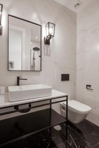 Łazienka w obiekcie Mante House - Malasaña Design
