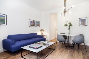 Część wypoczynkowa w obiekcie Mante House - Malasaña Design