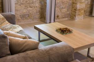 Posezení v ubytování Kostela Luxury Suite by Belmont Realty
