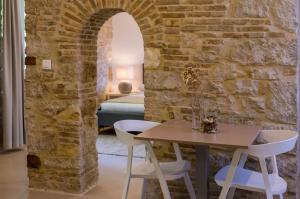 Posezení v ubytování Kostela Luxury Suite by Belmont Realty