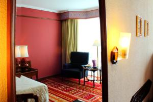 Posezení v ubytování The Empress Hotel - SHA Extra Plus