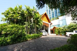 Gallery image of The Empress Hotel - SHA Extra Plus in Chiang Mai