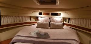 Cama o camas de una habitación en Yacht Blue Days