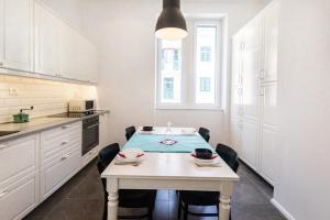 Kuchyň nebo kuchyňský kout v ubytování Apartment Mary
