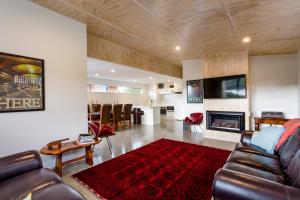 Gallery image of The Beach House in Dunedin
