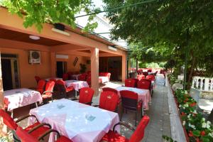 Restaurace v ubytování Guest house Podgorje