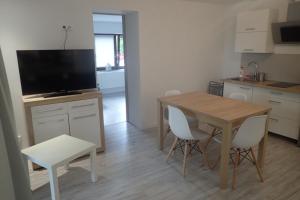 Kuchyňa alebo kuchynka v ubytovaní Apartamenty Karkonoskie