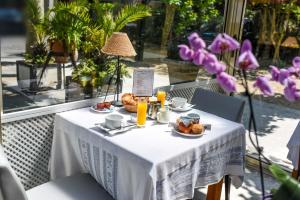 Gallery image of Logis Hotel & Restaurant Bergeret Sport in Hendaye