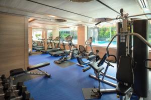 Fitness centrum a/nebo fitness zařízení v ubytování Solitaire Bangkok Sukhumvit 11