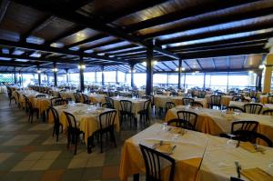 Restavracija oz. druge možnosti za prehrano v nastanitvi Le Tonnare Family Club