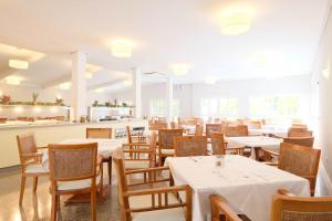 Restaurace v ubytování azuLine Hotel Palmanova Garden
