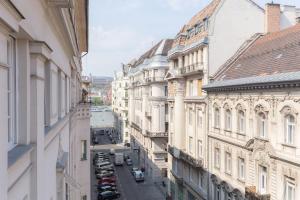 ブダペストにあるReal Apartments Zoltánのギャラリーの写真