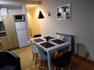 Küche/Küchenzeile in der Unterkunft Apartamentos Maladeta